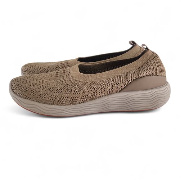 Bare Traps Leila Slip-on Shoes Size 9 Comfort Taupe Stretch Knit Walking EUC - Picture 3 of 6